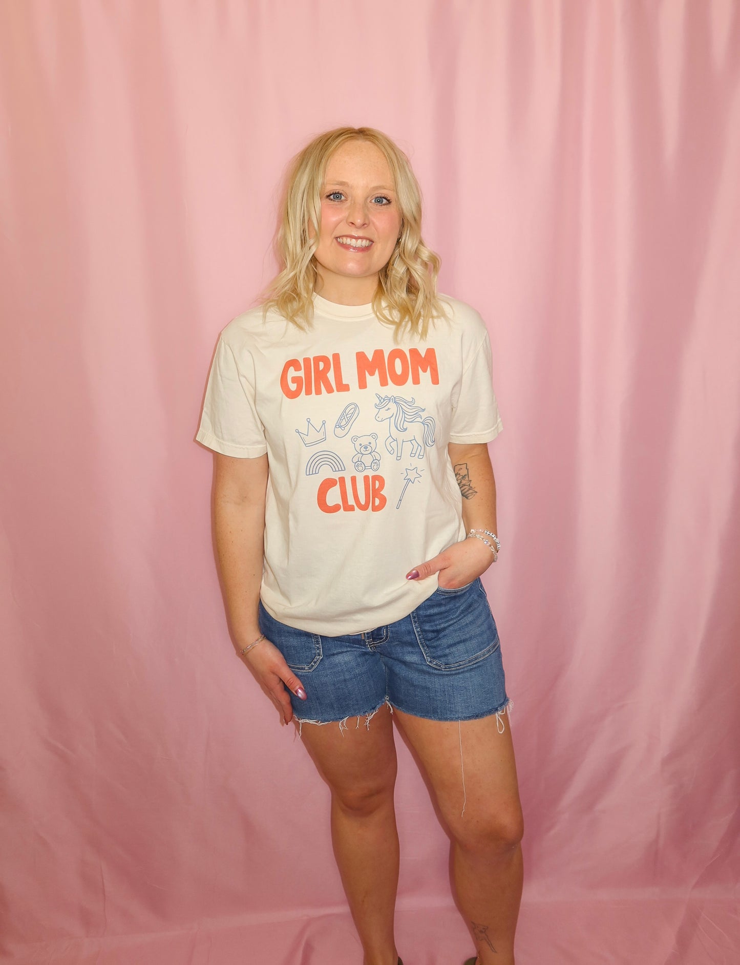 Girl Mom Club Tee