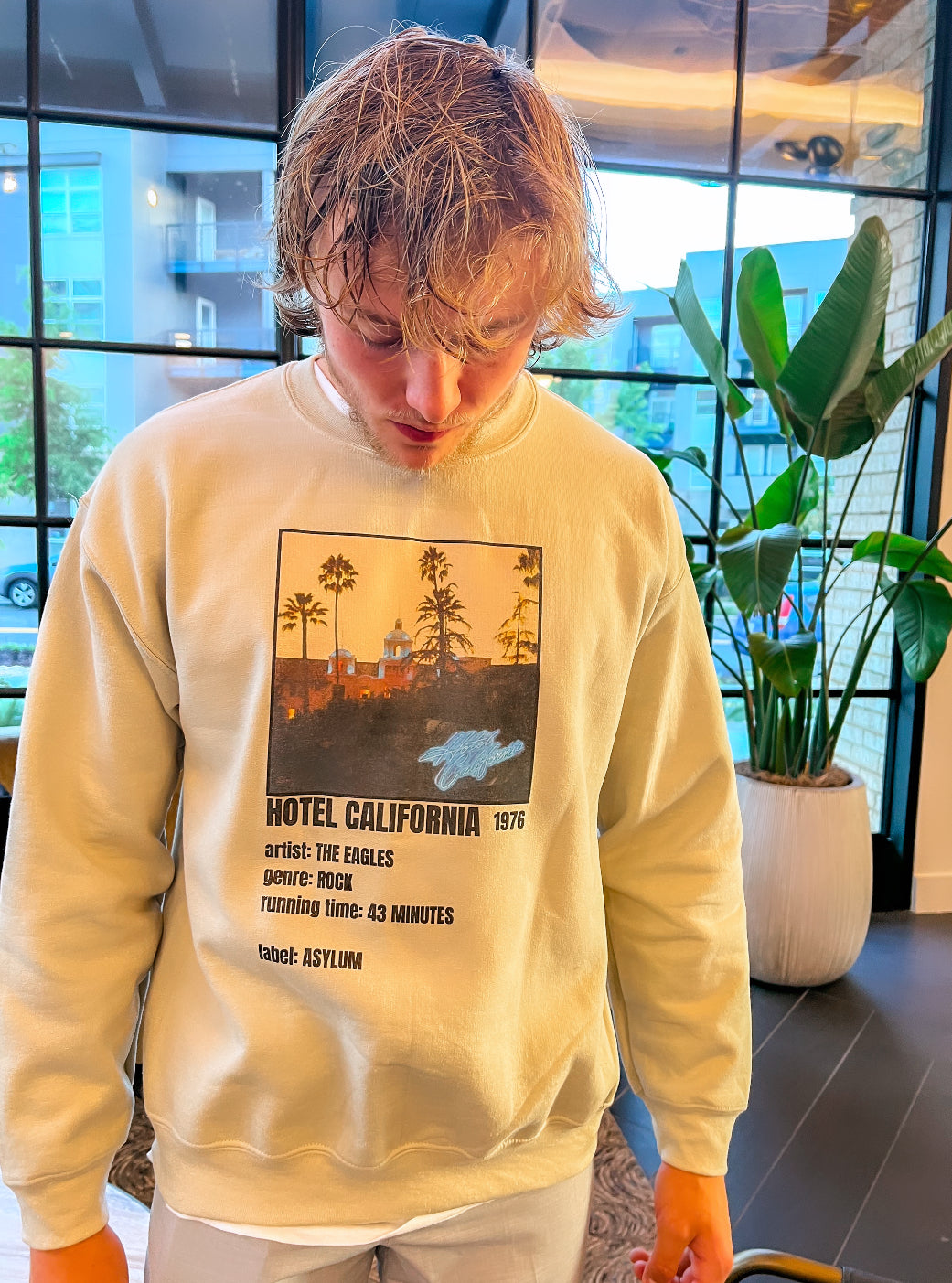 Hotel California Crewneck/Tee