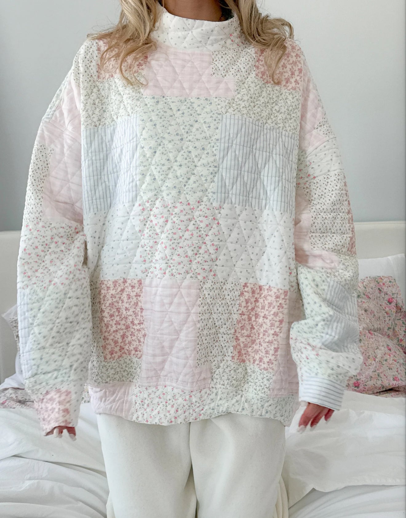 Quilted Mockneck Oversized Sweatshirt