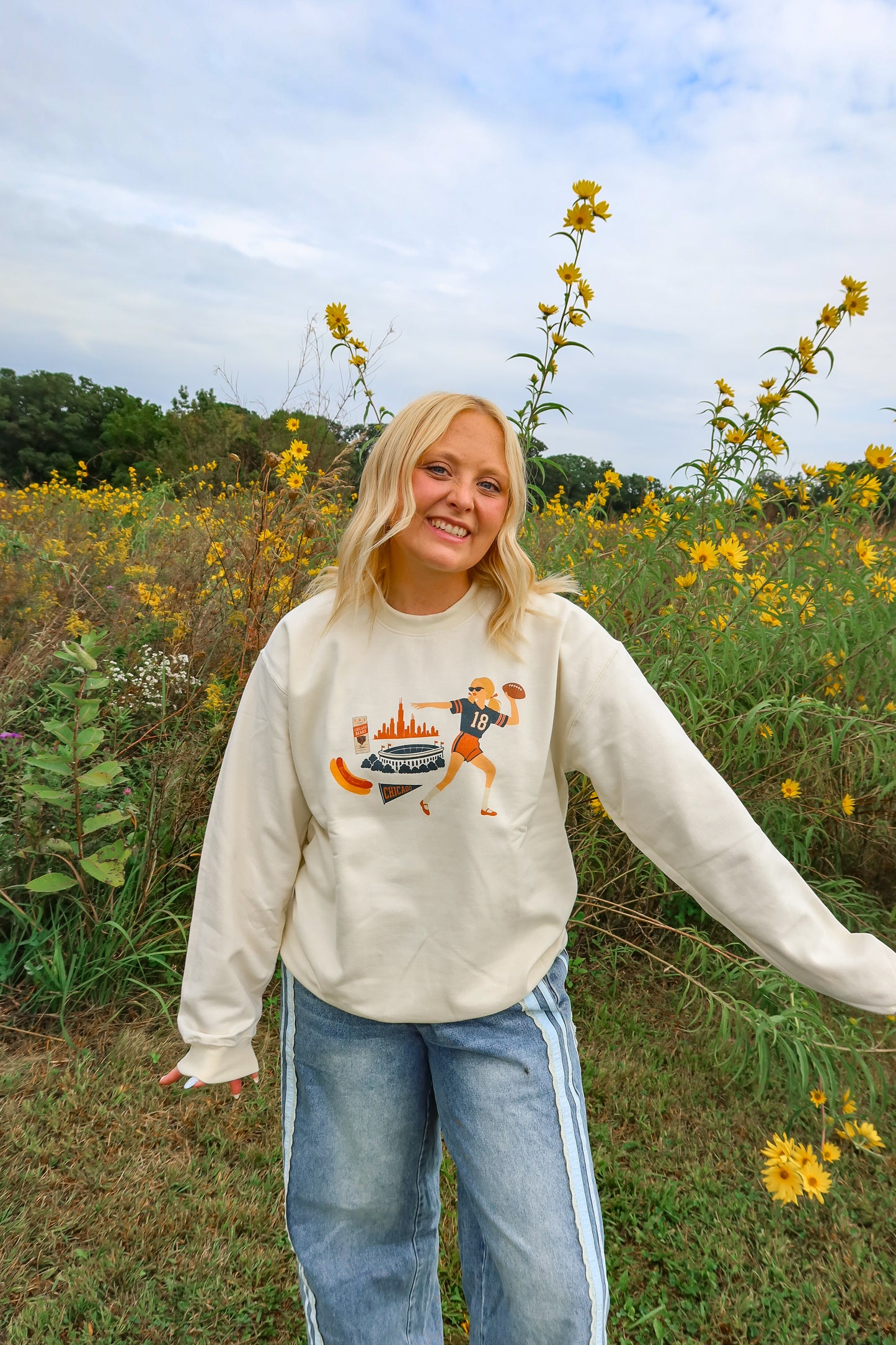 Chicago Gameday Girlie ivory Crewneck/tee