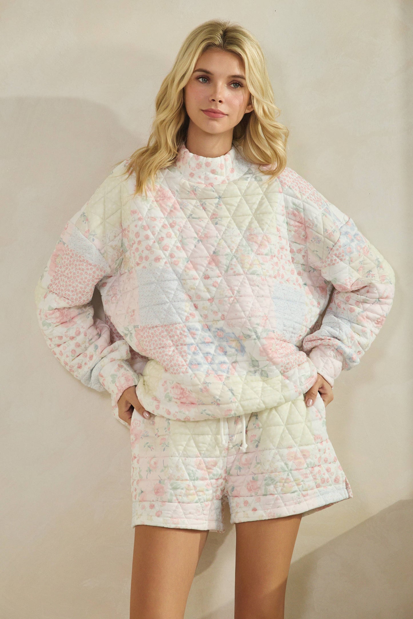 Floral Quilted mock neck Sweatshirt