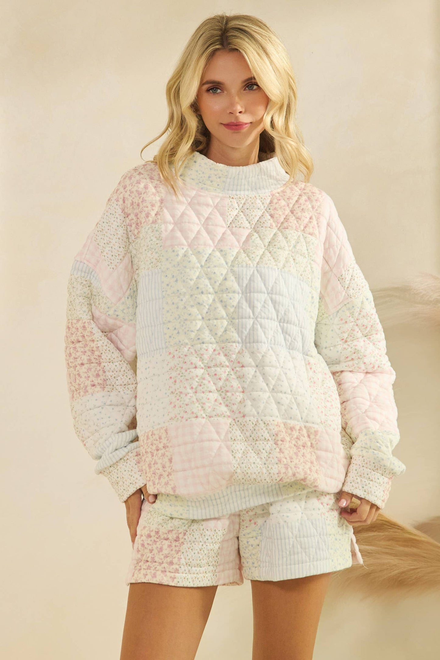 Floral Quilted mock neck Sweatshirt