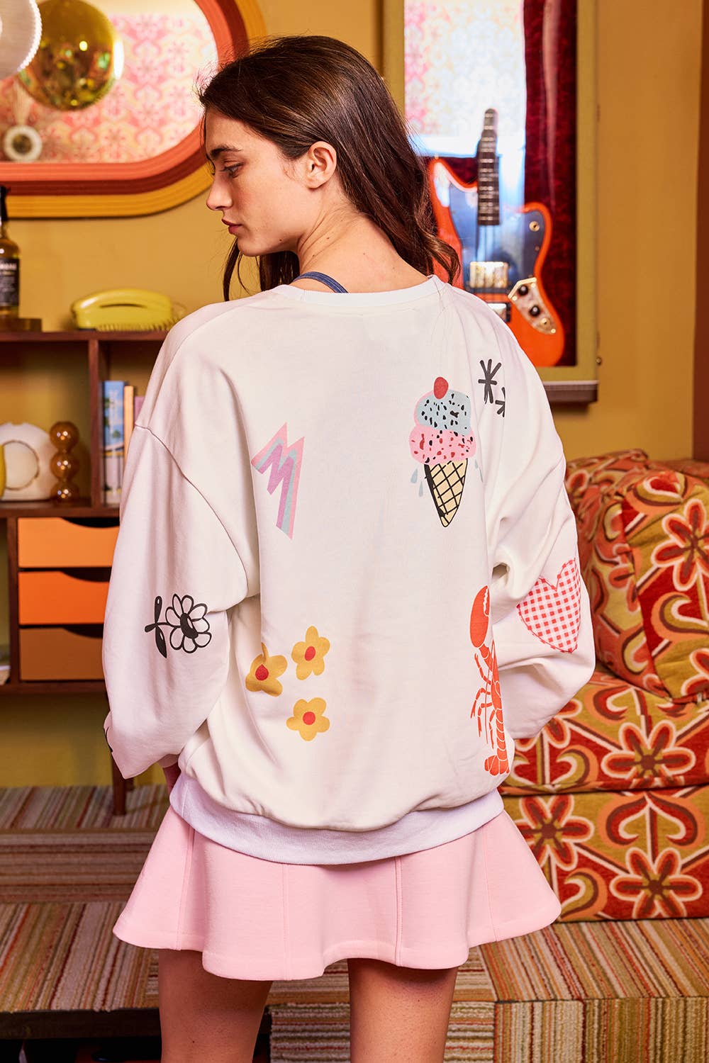 Somebody Loves You Sweatshirts